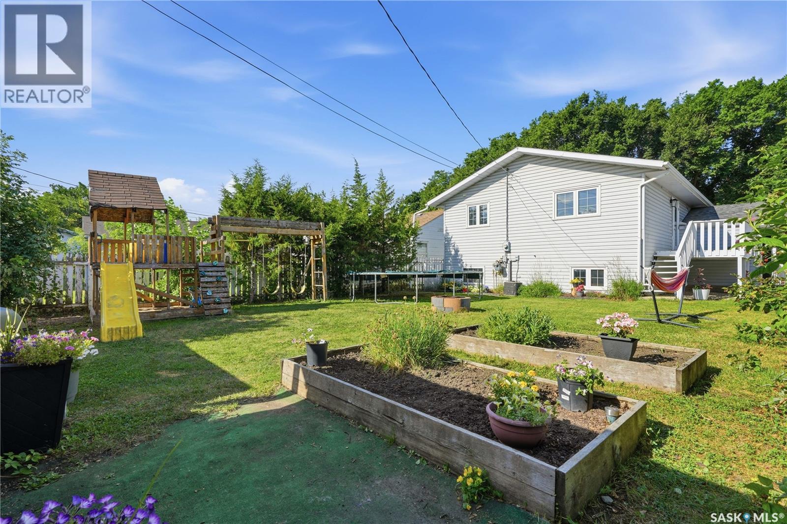 1408 B Avenue N, Saskatoon, Saskatchewan  S7L 1G8 - Photo 47 - SK044780