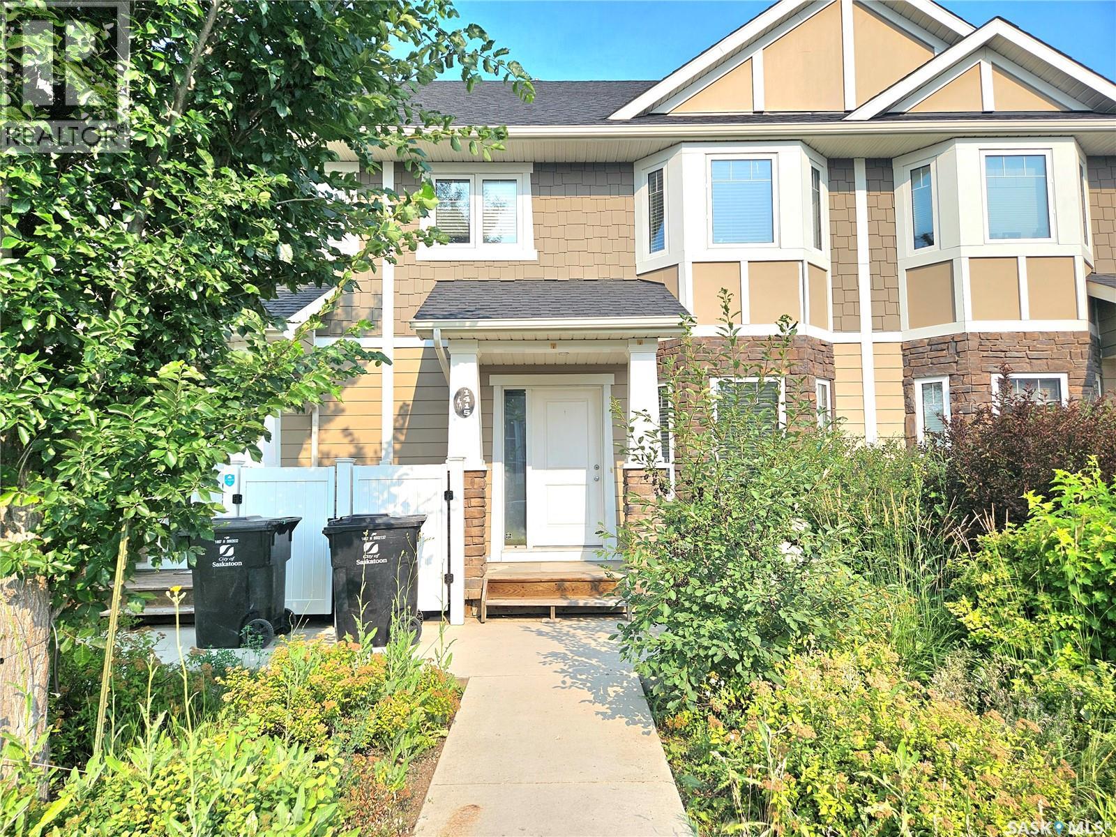 1415 Hunter Road, Saskatoon, Saskatchewan  S7T 0T4 - Photo 2 - SK044770
