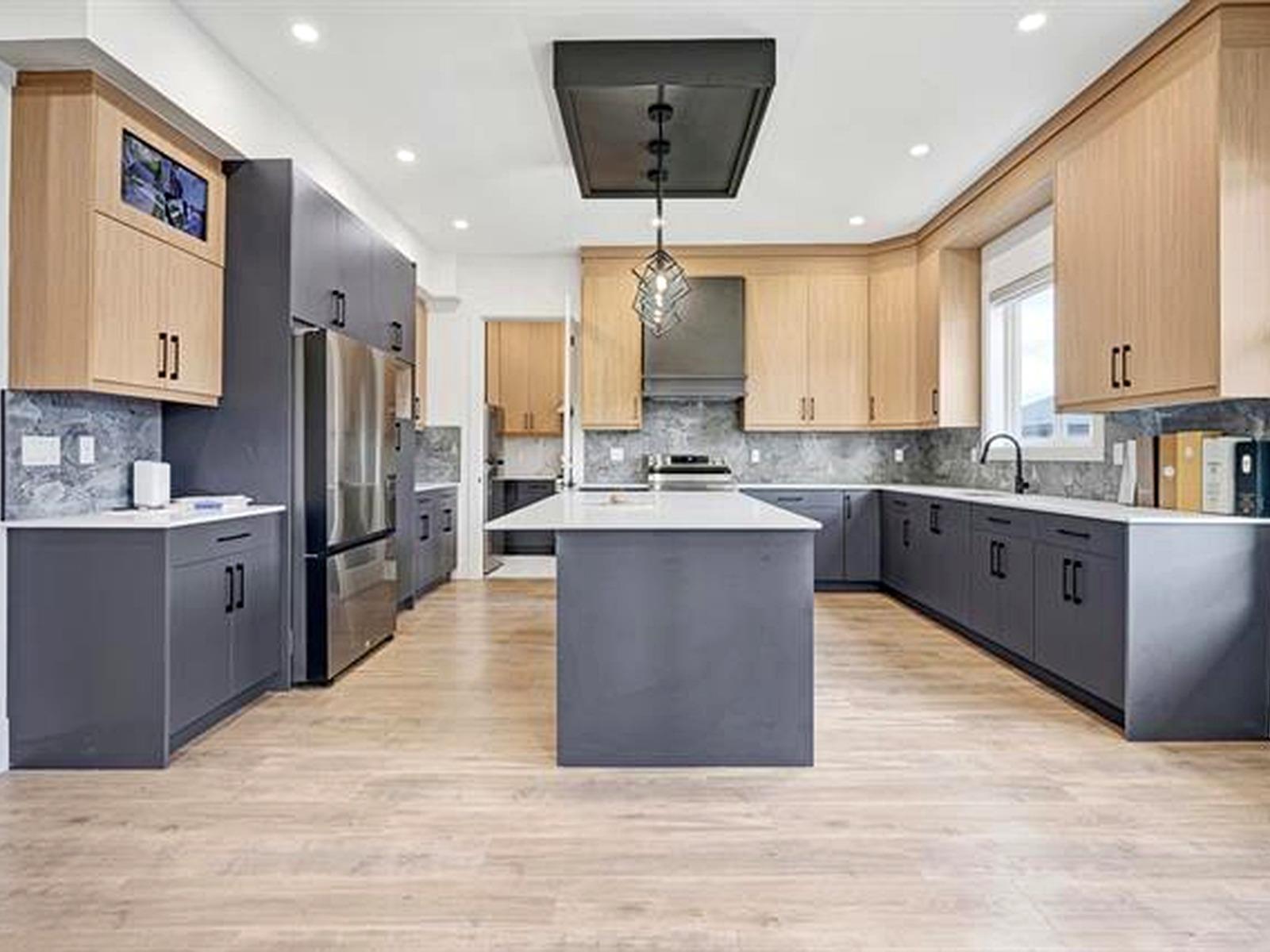 14739 62 Avenue, Surrey, British Columbia  V3S 6N4 - Photo 2 - R3149247