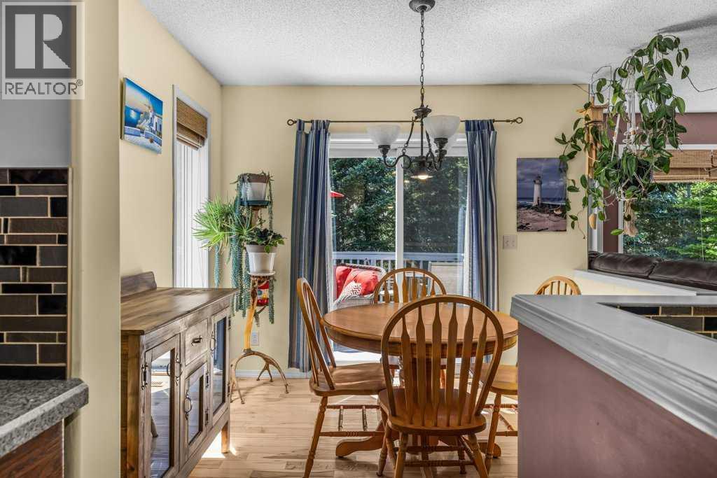 545 Grotto Road, Canmore, Alberta  T1W 1J1 - Photo 13 - A2328882