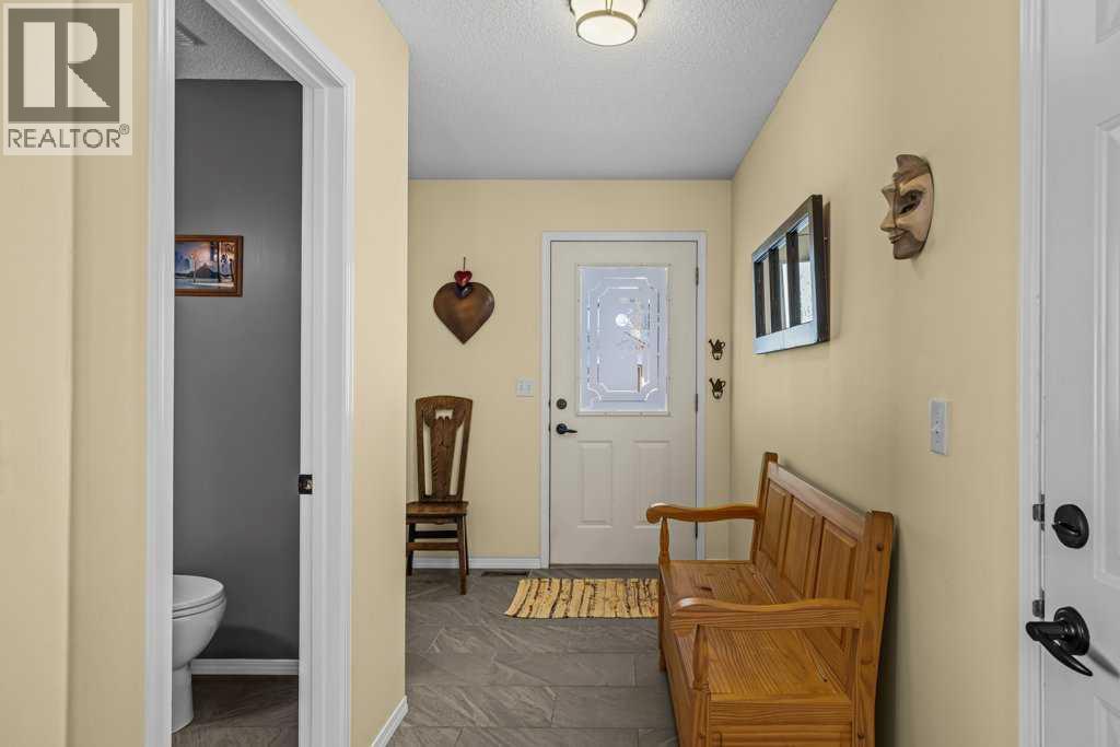 545 Grotto Road, Canmore, Alberta  T1W 1J1 - Photo 16 - A2328882