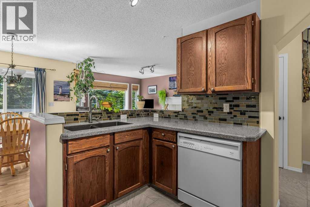 545 Grotto Road, Canmore, Alberta  T1W 1J1 - Photo 5 - A2328882