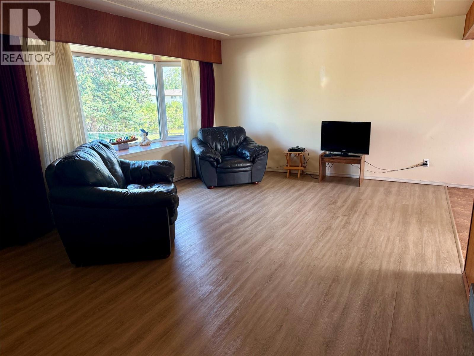 1513 108 Avenue, Dawson Creek, British Columbia  V1G 2T5 - Photo 9 - 10397066