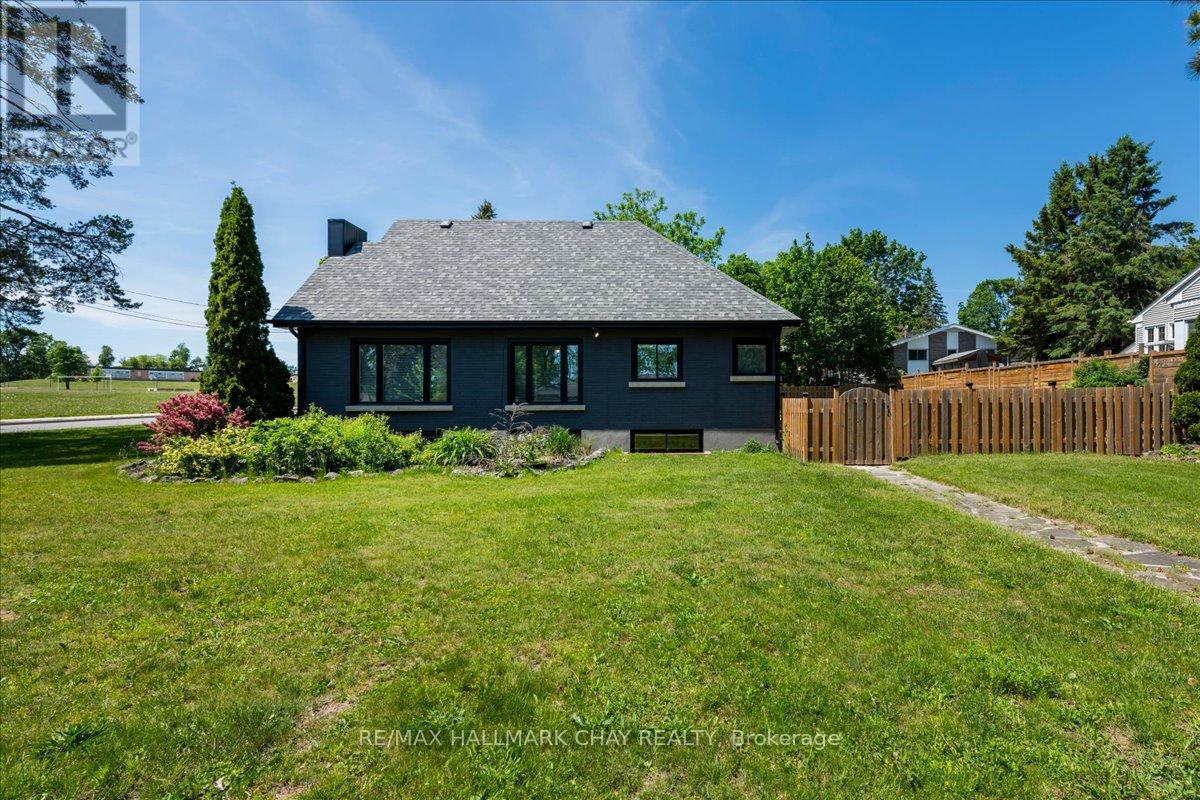 69 Rodney Street, Barrie, Ontario  L4M 4B8 - Photo 35 - S13430118