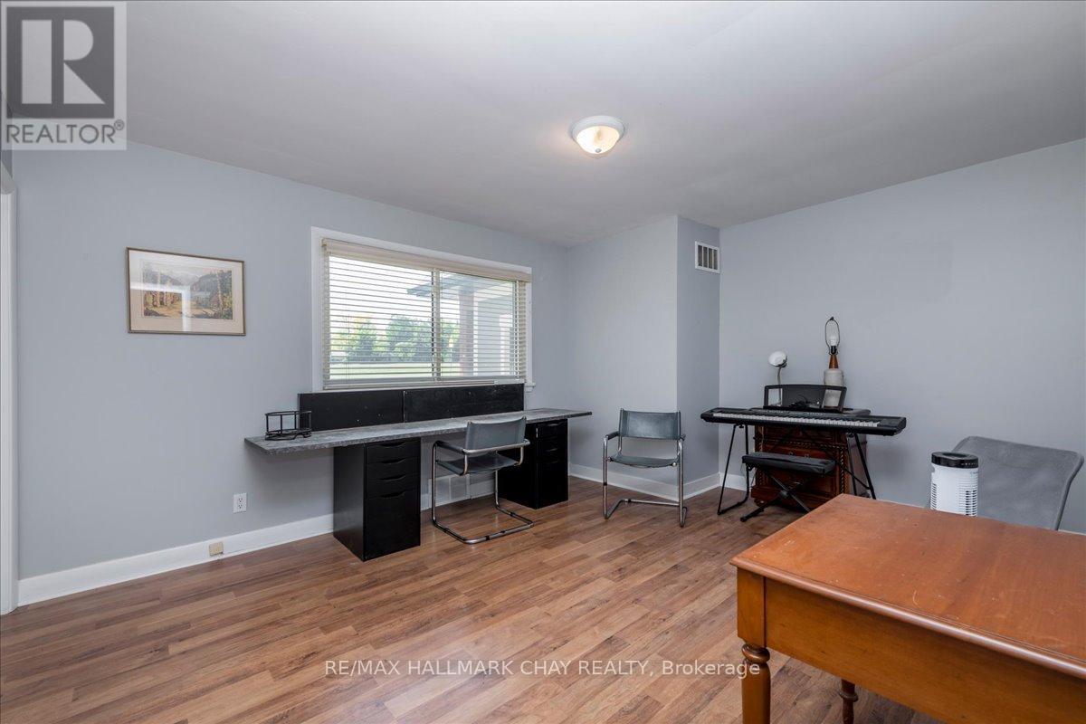 69 Rodney Street, Barrie, Ontario  L4M 4B8 - Photo 17 - S13430118