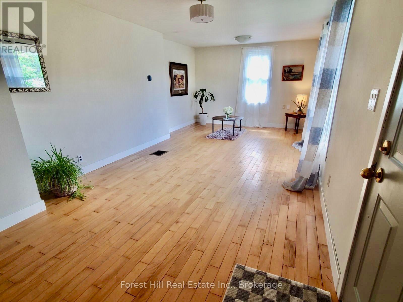 9 Spruce Glen Road, Huntsville, Ontario  P1H 1C9 - Photo 6 - X13647636