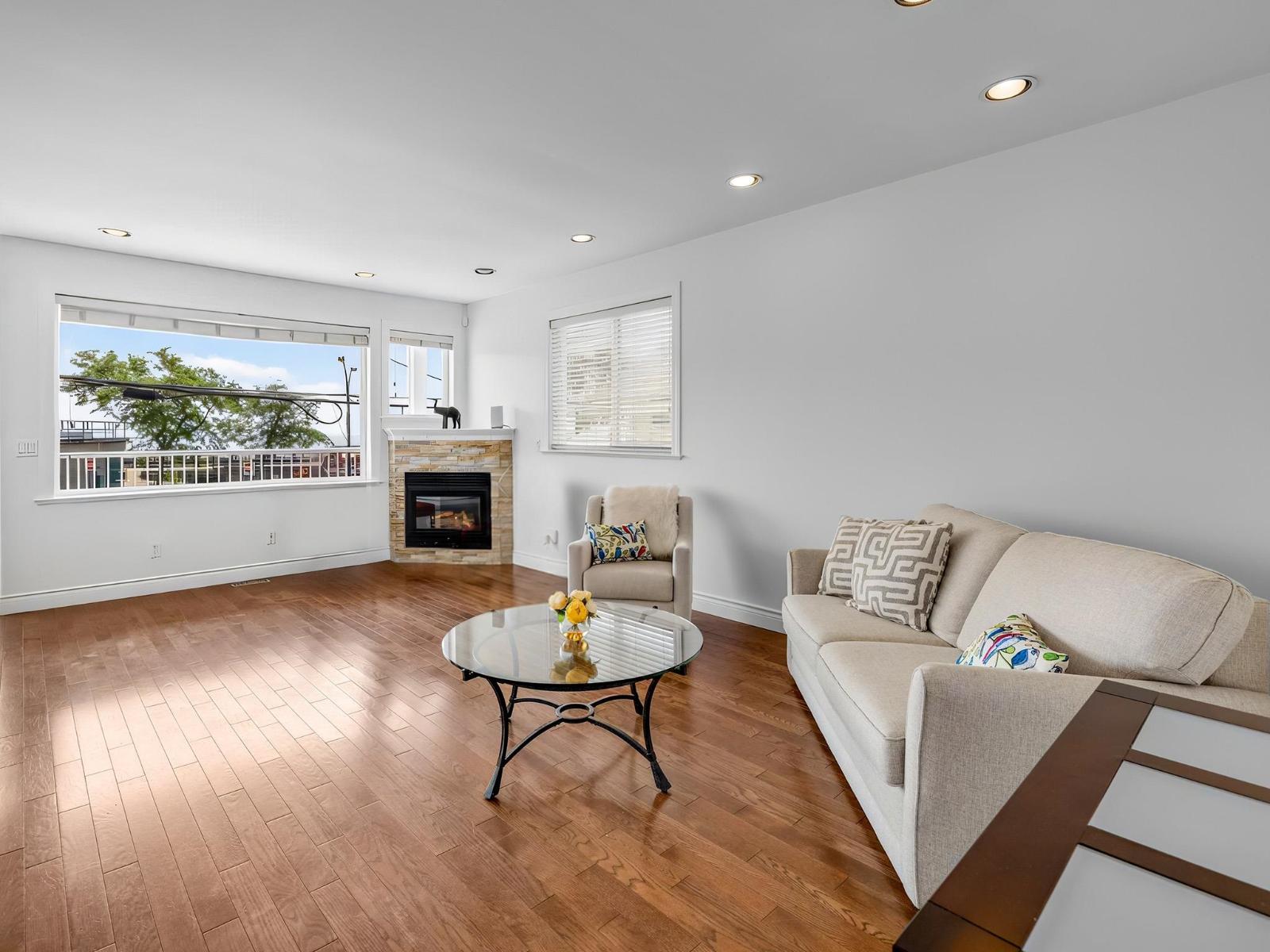 14763 Marine Drive, White Rock, British Columbia  V4B 1B9 - Photo 3 - R3152706
