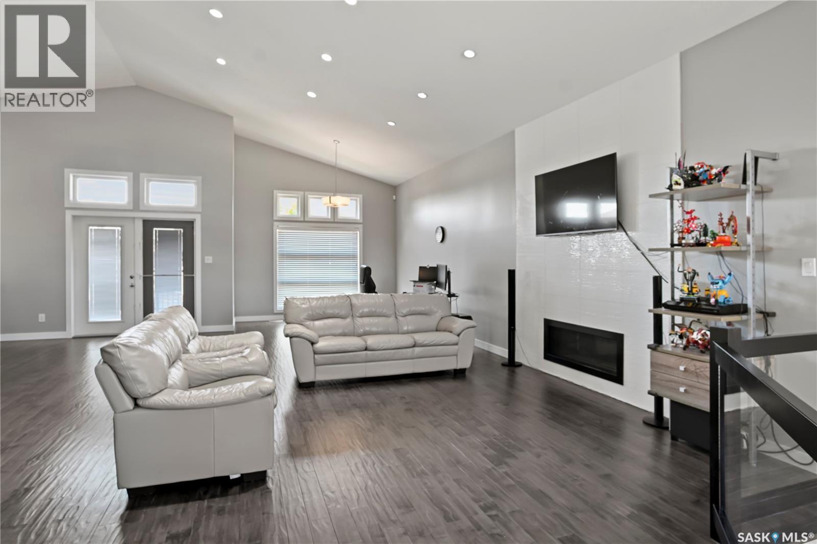 3821 Goldfinch Way, Regina, Saskatchewan  S4V 1S4 - Photo 7 - SK044826