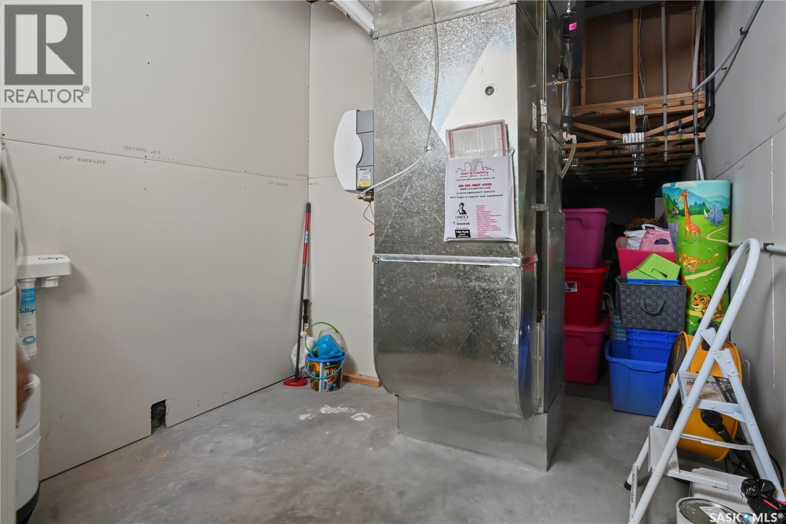 3821 Goldfinch Way, Regina, Saskatchewan  S4V 1S4 - Photo 39 - SK044826
