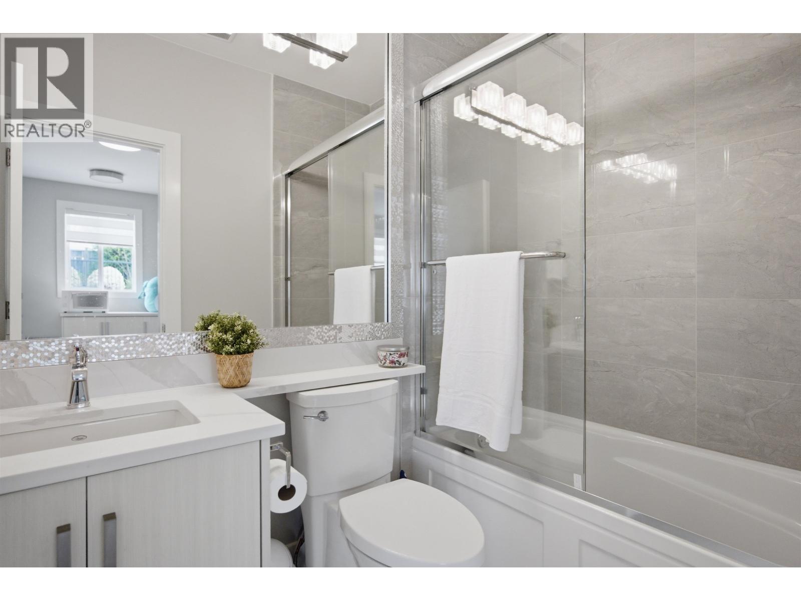 7835 12th Avenue, Burnaby, British Columbia  V3N 2K6 - Photo 23 - R3153172