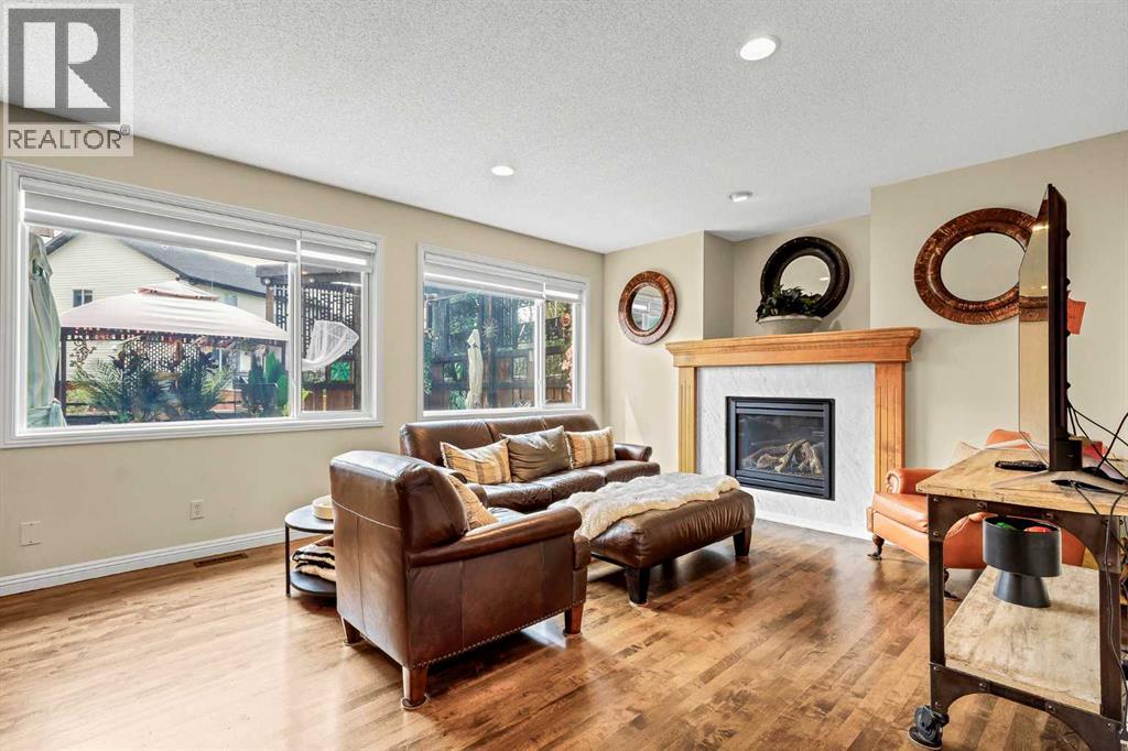 1437 Kings Heights Boulevard SE, Airdrie, Alberta  T4A 0A1 - Photo 2 - A2331844