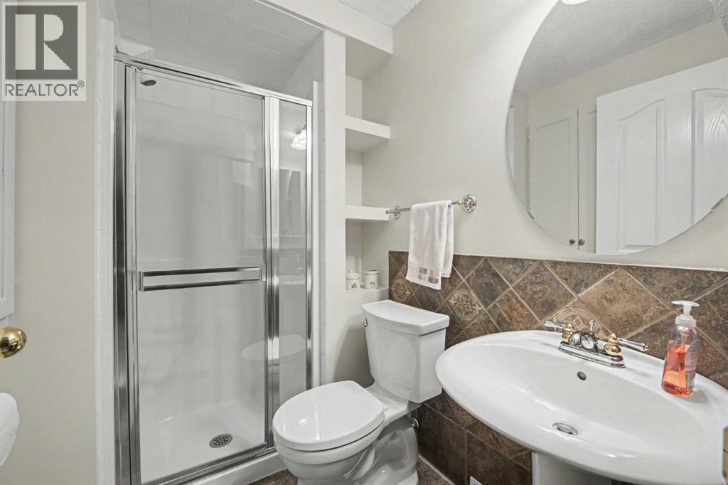 174 Woodpark Circle SW, Calgary, Alberta  T2W 6G1 - Photo 24 - A2334409