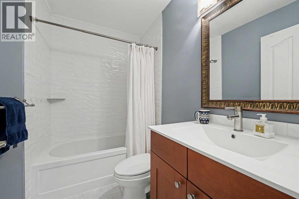 174 Woodpark Circle SW, Calgary, Alberta  T2W 6G1 - Photo 19 - A2334409