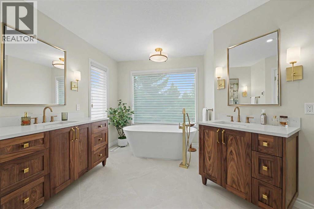 174 Woodpark Circle SW, Calgary, Alberta  T2W 6G1 - Photo 14 - A2334409