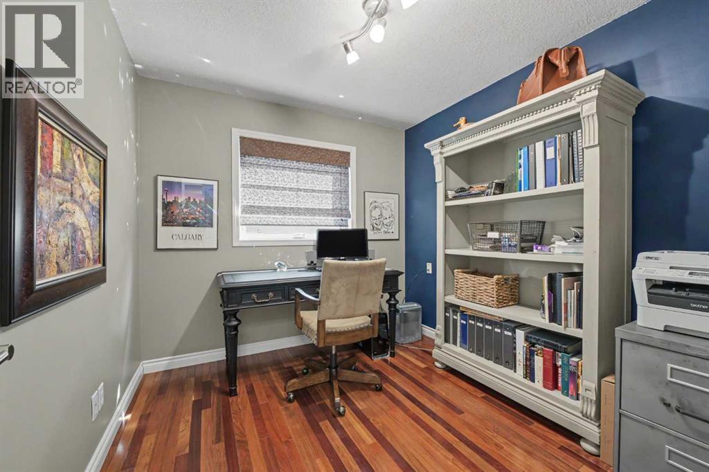 174 Woodpark Circle SW, Calgary, Alberta  T2W 6G1 - Photo 11 - A2334409