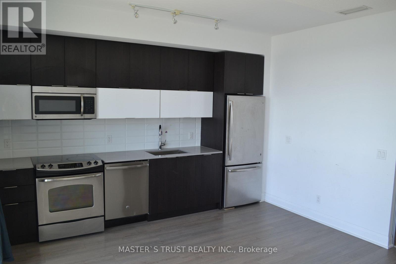 2902 - 56 Annie Craig Drive, Toronto, Ontario  M8V 0C8 - Photo 4 - W13647690