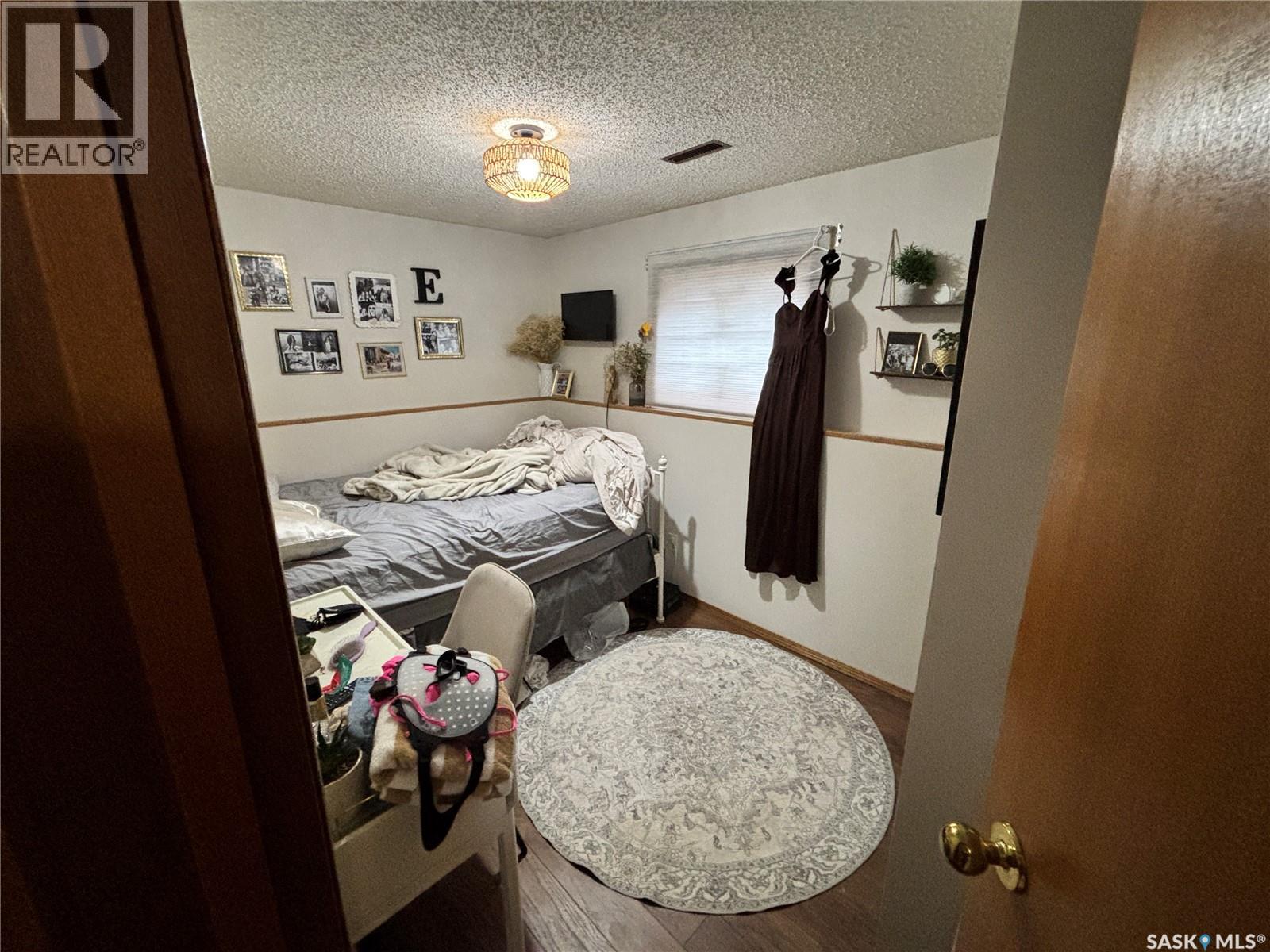 207 Nemeiben Road, Saskatoon, Saskatchewan  S7J 4S8 - Photo 12 - SK044696