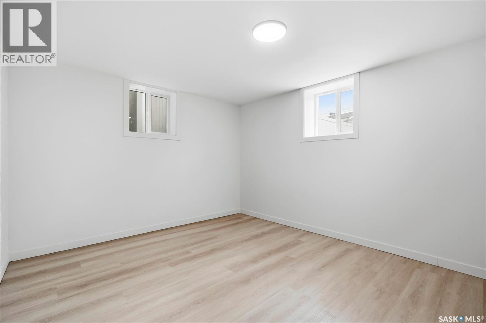 1310 B Avenue N, Saskatoon, Saskatchewan  S7L 1G5 - Photo 25 - SK044692