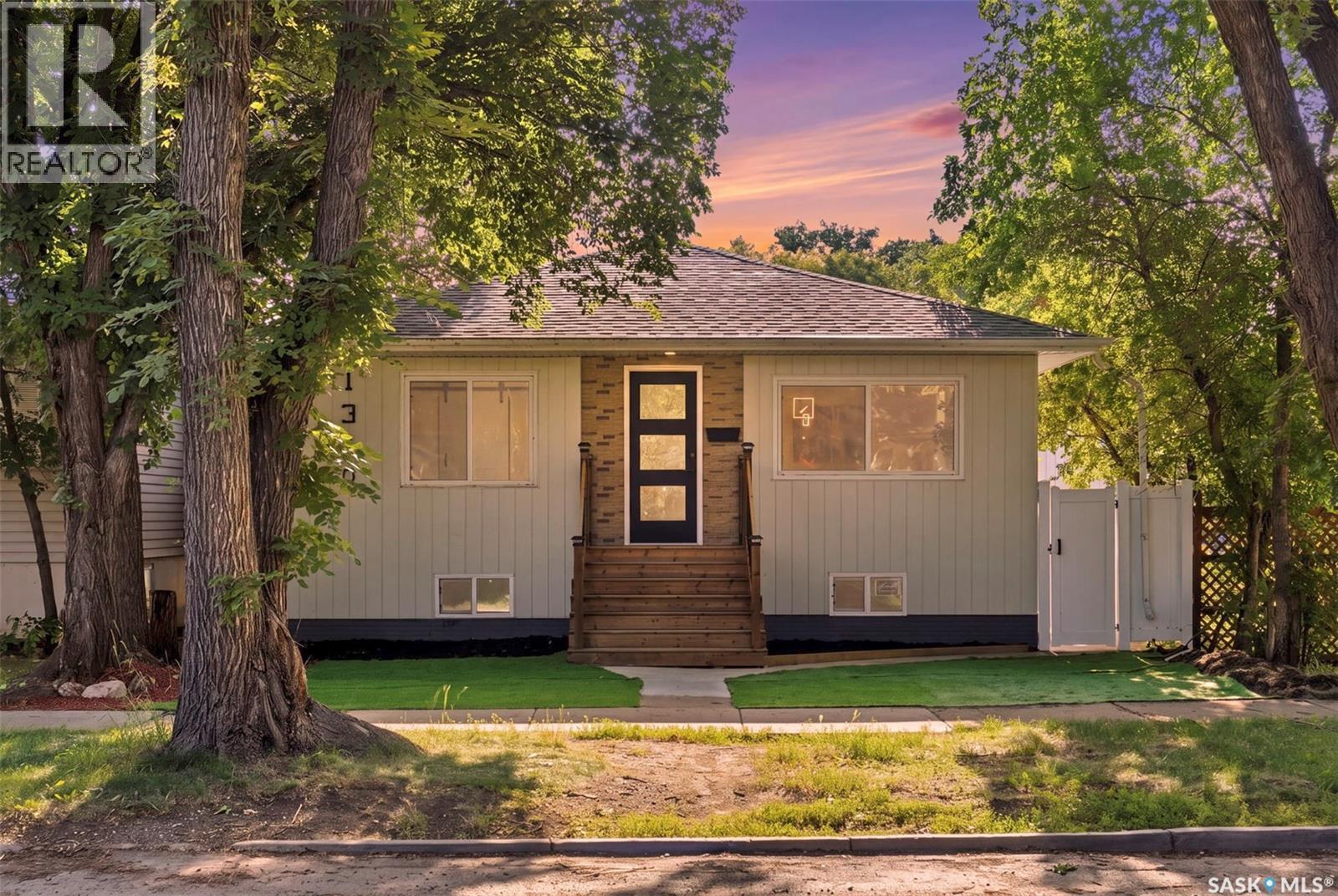 1310 B Avenue N, Saskatoon, Saskatchewan  S7L 1G5 - Photo 3 - SK044692