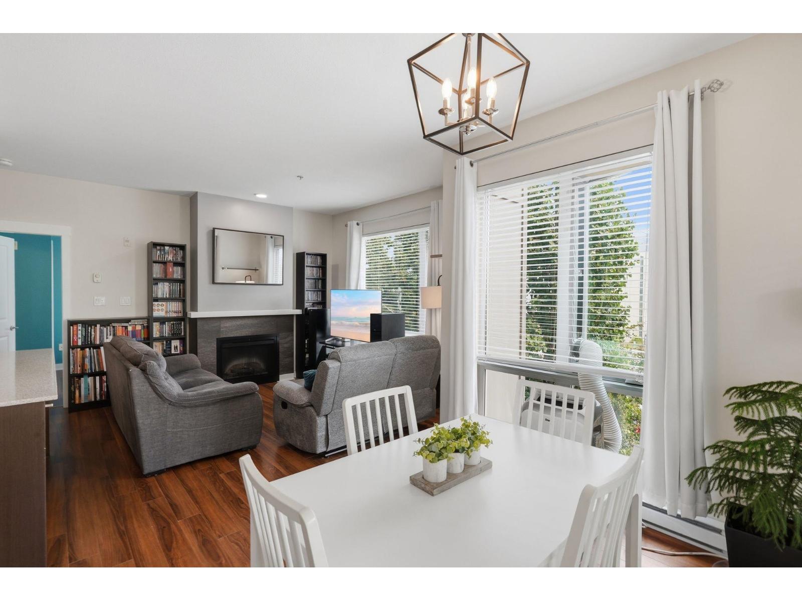 304 13339 102a Avenue, Surrey, British Columbia  V3T 0C5 - Photo 6 - R3153335