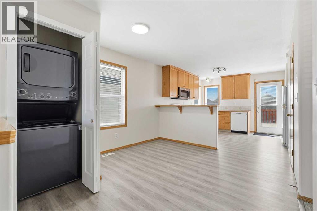 22 Lanterman Close, Red Deer, Alberta  T4R 3K3 - Photo 10 - A2328356