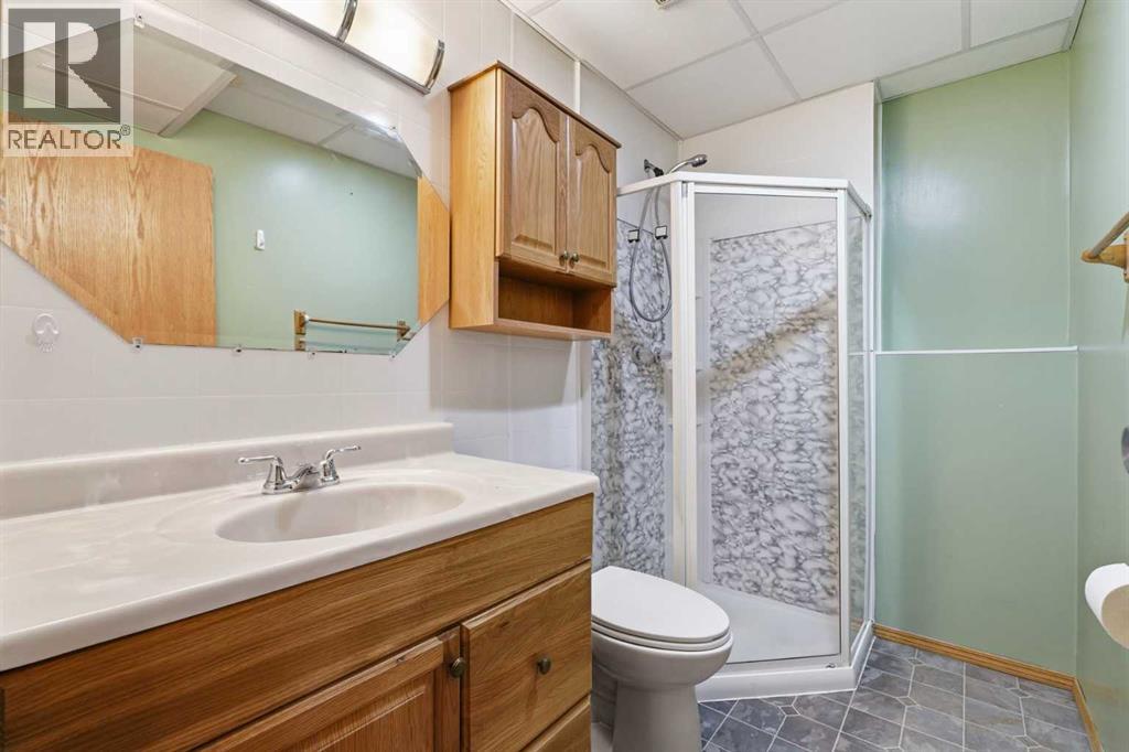 22 Lanterman Close, Red Deer, Alberta  T4R 3K3 - Photo 27 - A2328356