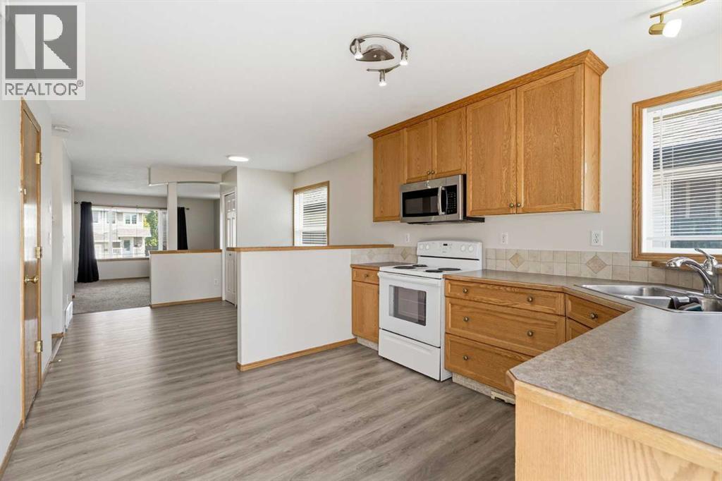 22 Lanterman Close, Red Deer, Alberta  T4R 3K3 - Photo 14 - A2328356