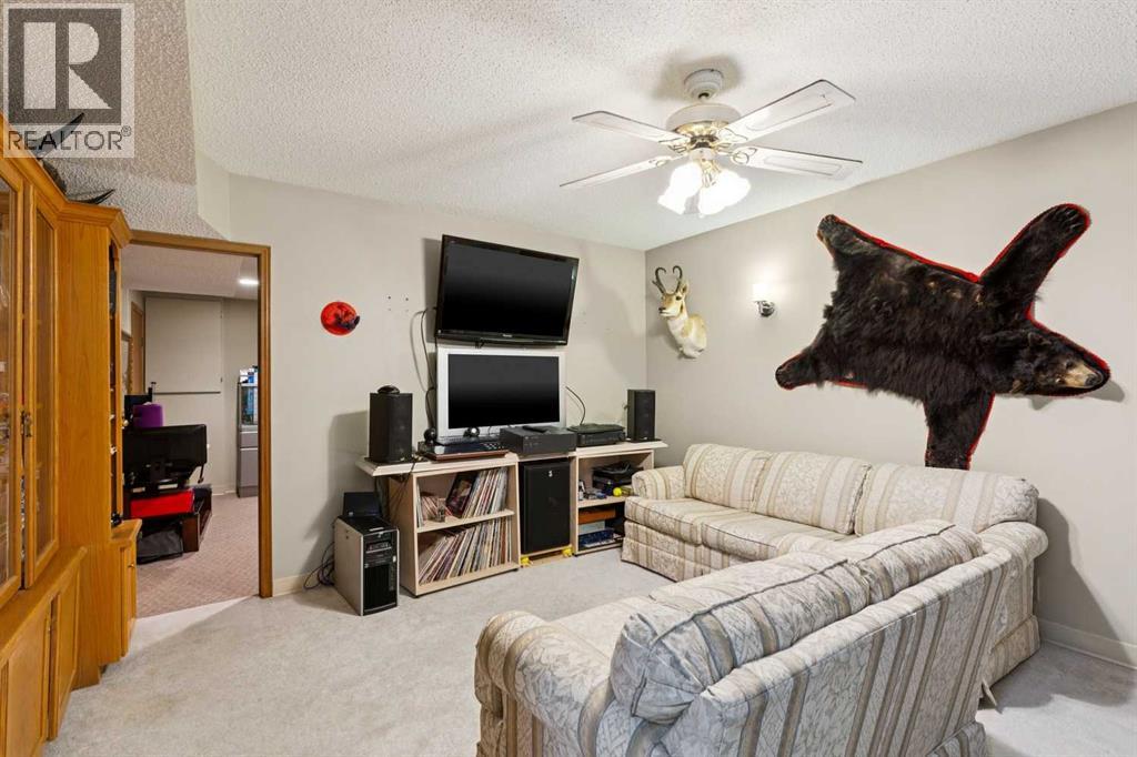41 Sidon Crescent SW, Calgary, Alberta  T3H 2B5 - Photo 38 - A2324838
