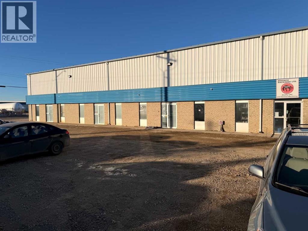 3, 701 Mccool Street, Crossfield, Alberta  T0M 0S0 - Photo 1 - A2335446