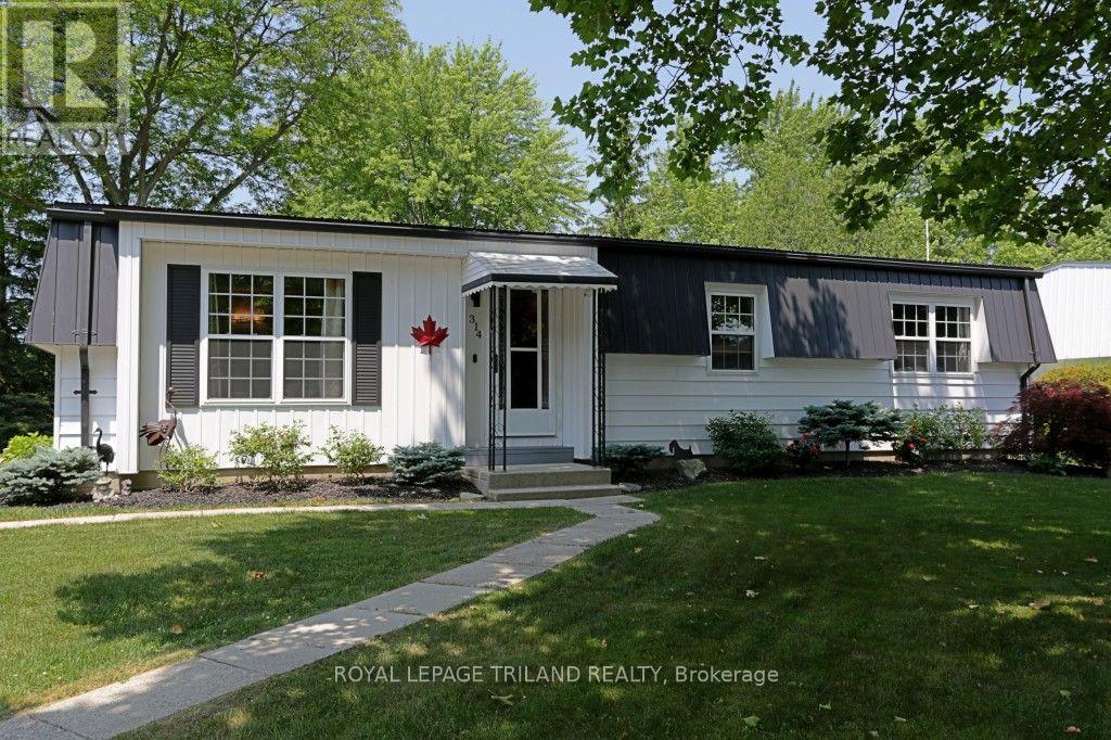 314 Wyldwood Lane, South Huron, Ontario  N0M 1T0 - Photo 3 - X13647732