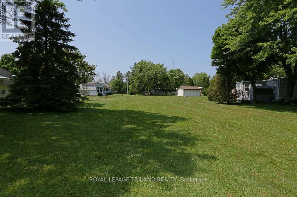 314 Wyldwood Lane, South Huron, Ontario  N0M 1T0 - Photo 9 - X13647732