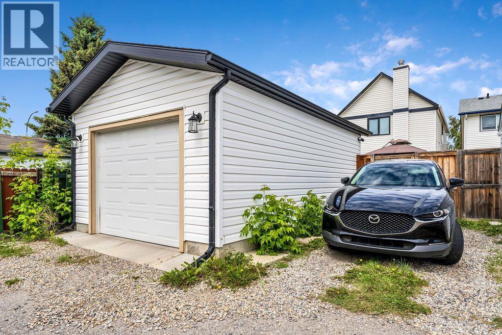 15 Woodmont Green SW, Calgary, Alberta  T2W 4Z3 - Photo 39 - A2321617