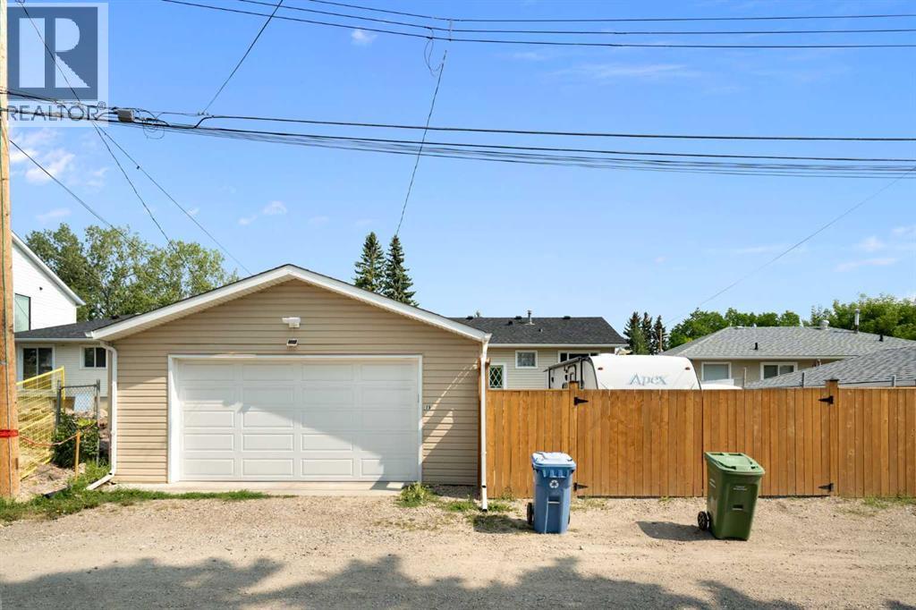 15 Carmangay Crescent NW, Calgary, Alberta  T2L 0S8 - Photo 28 - A2331075