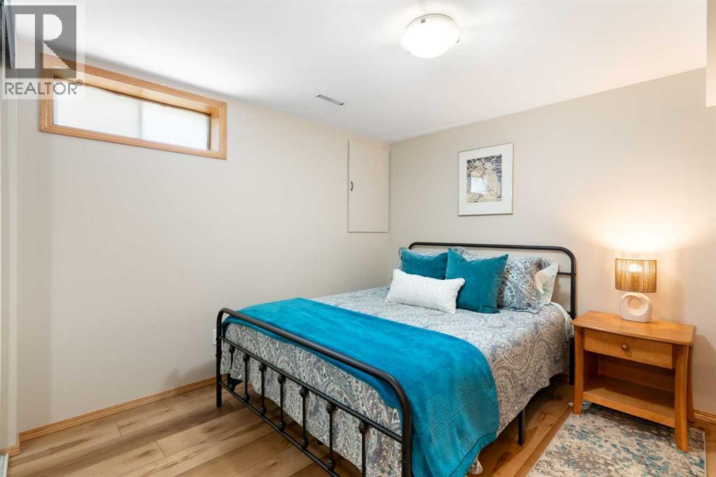15 Carmangay Crescent NW, Calgary, Alberta  T2L 0S8 - Photo 21 - A2331075