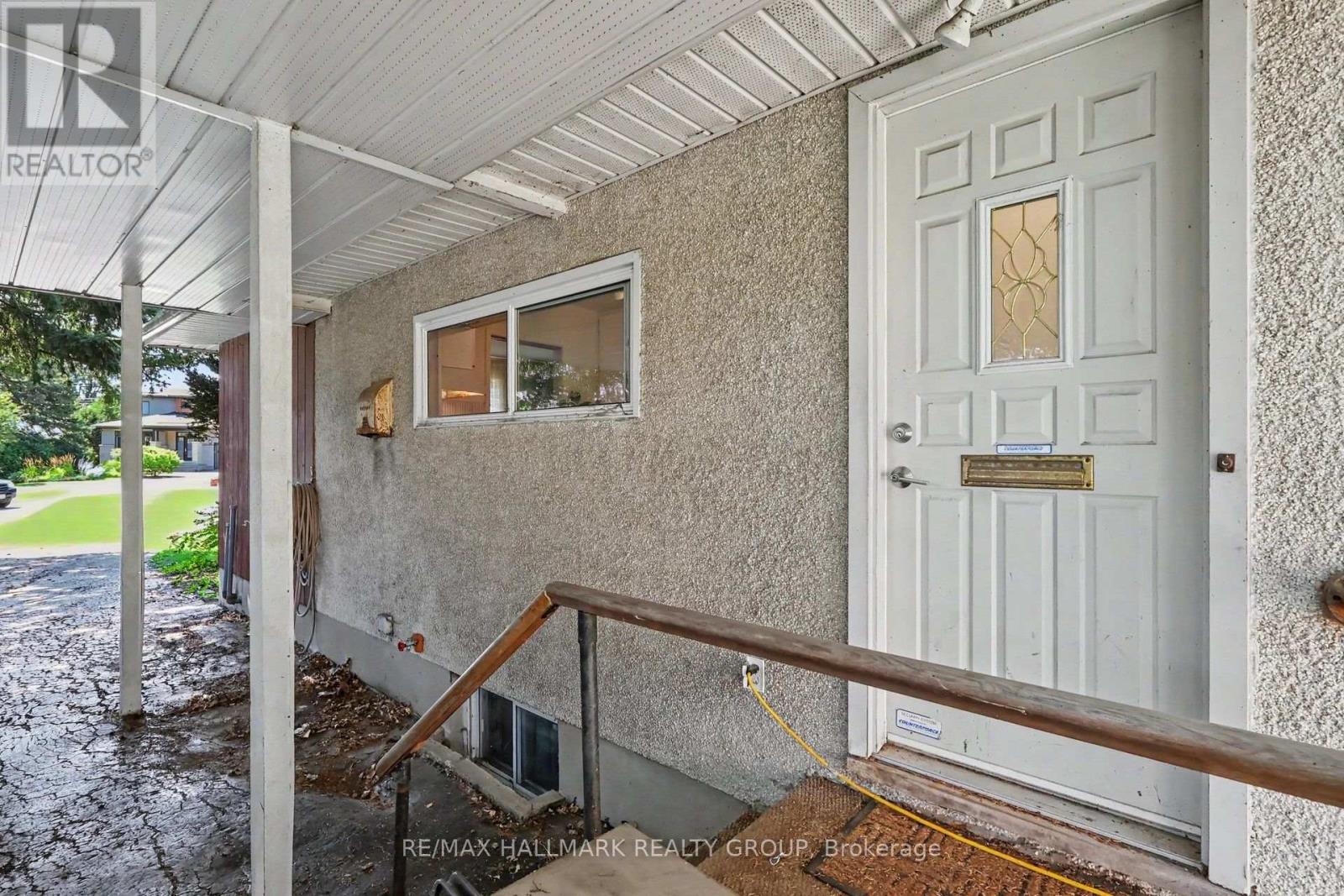 173 Wingham Place, Ottawa, Ontario  K1K 2X3 - Photo 2 - X13647710