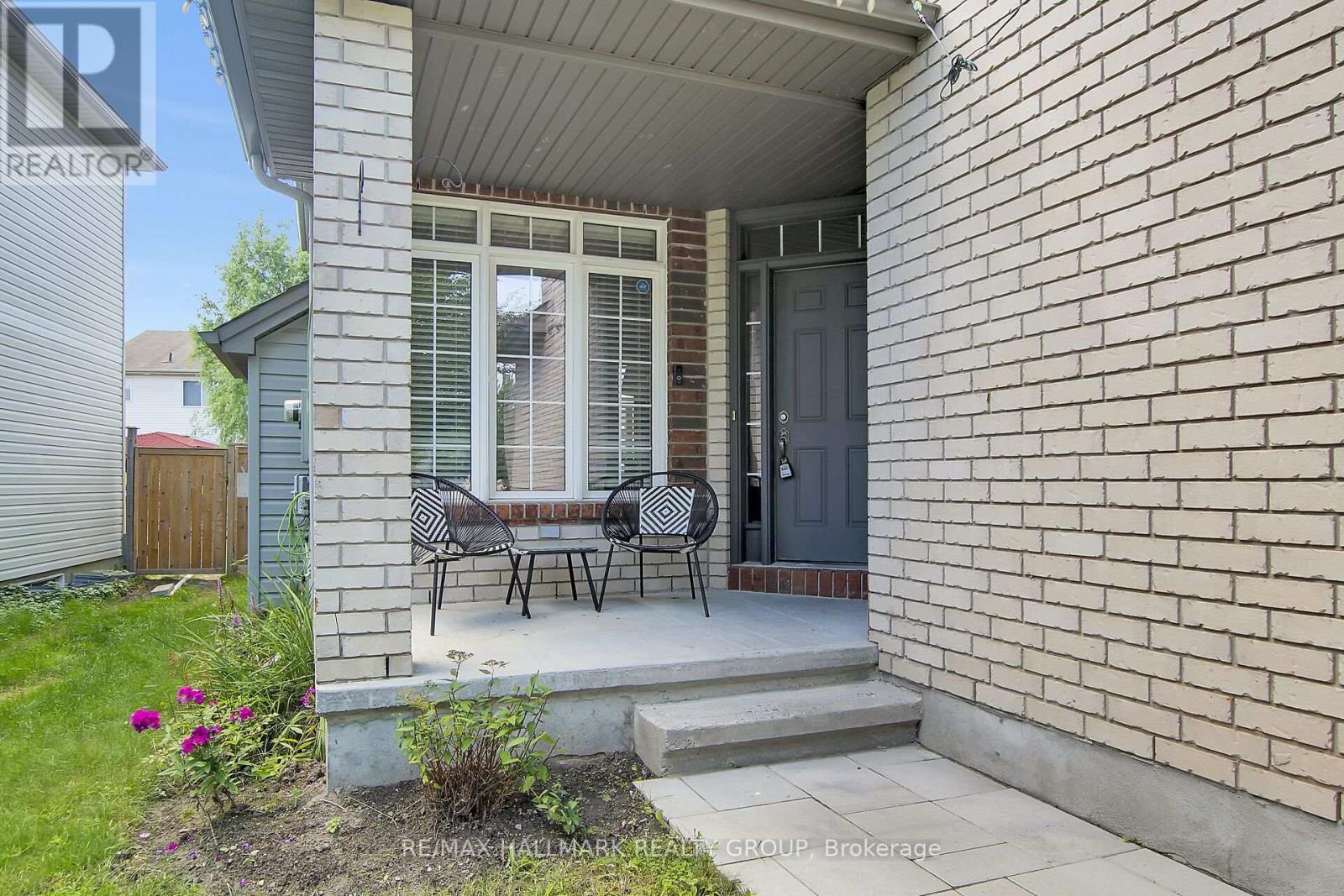 104 Strathcarron Crescent, Ottawa, Ontario  K2K 0C7 - Photo 4 - X13647762
