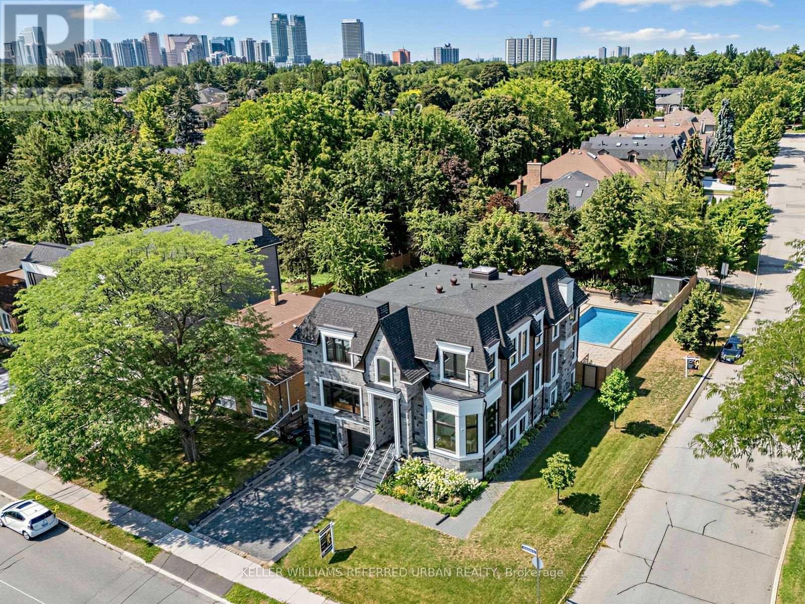 35 Lloydminster Crescent, Toronto, Ontario  M2M 2R9 - Photo 3 - C13647734