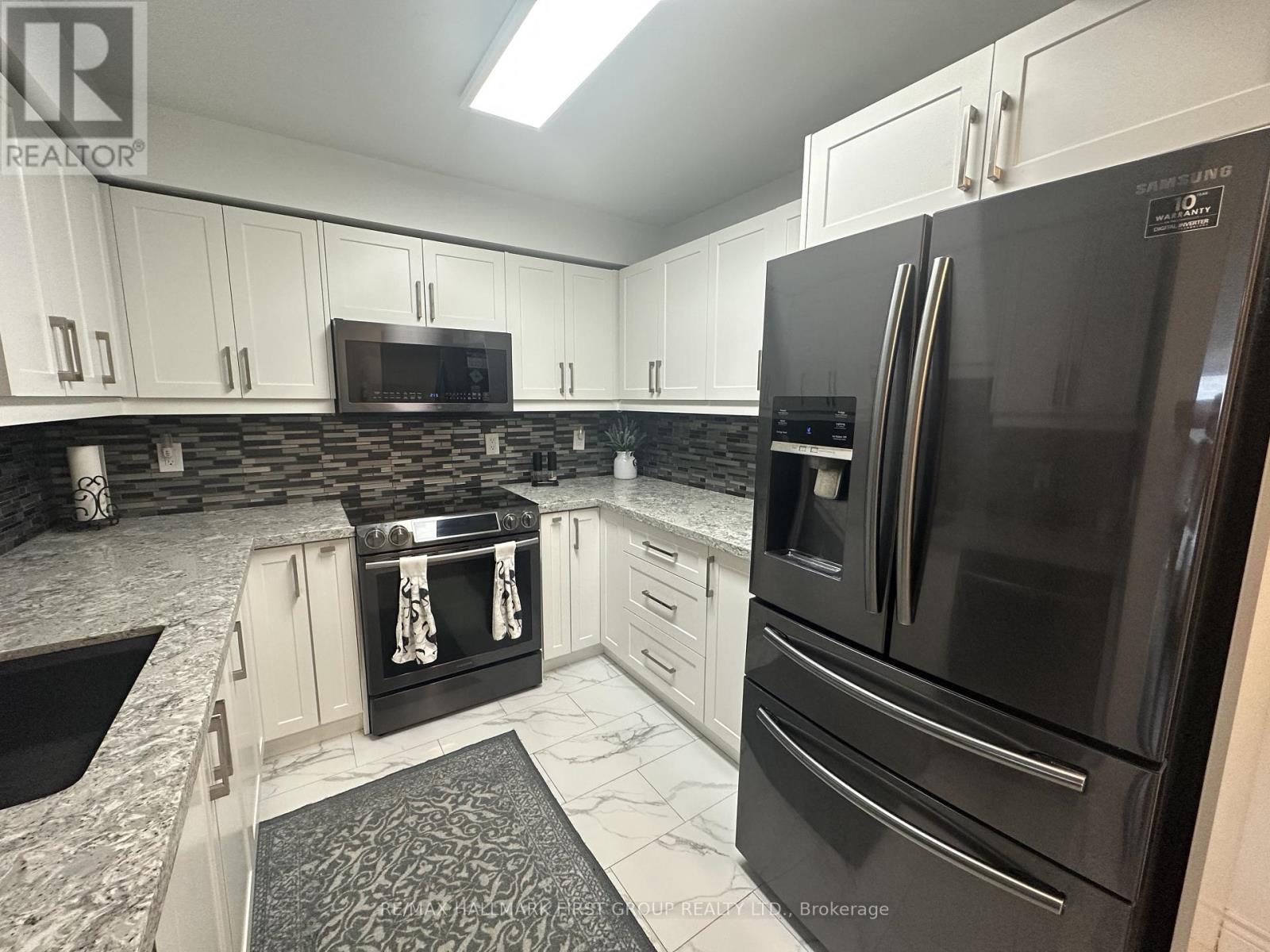1402 - 1000 The Esplanade Road N, Pickering, Ontario  L1V 6V4 - Photo 3 - E13647696