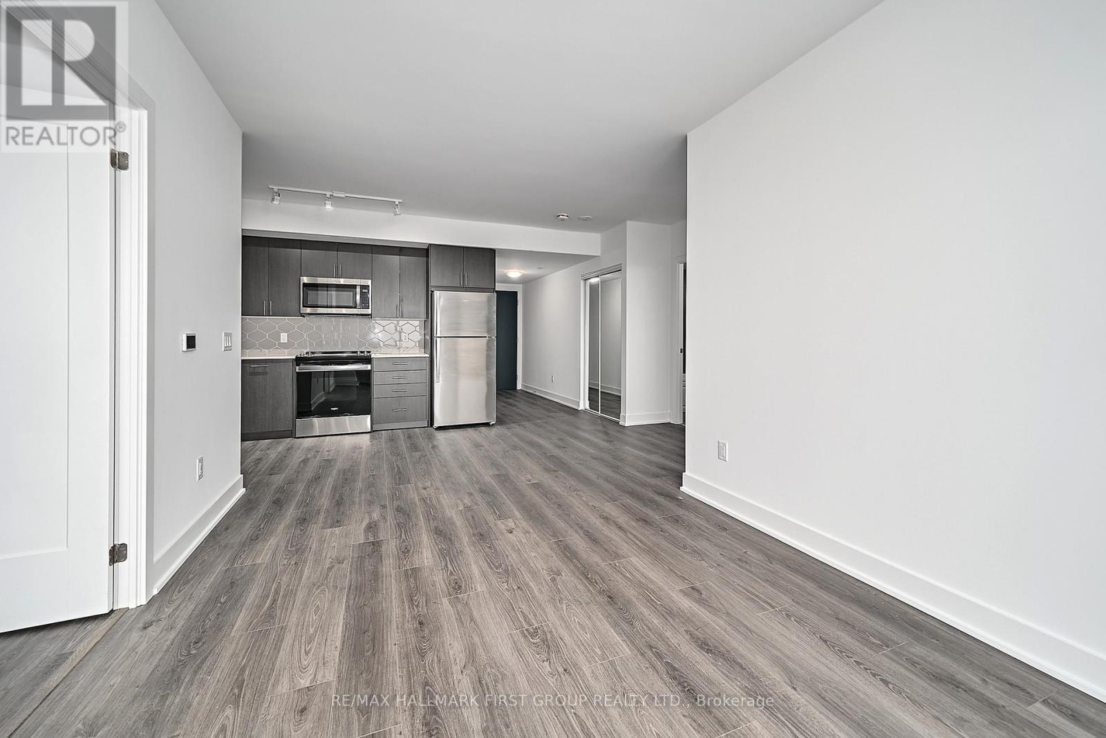 2708 - 2545 Simcoe Street N, Oshawa, Ontario  L1W 0W3 - Photo 15 - E13647698