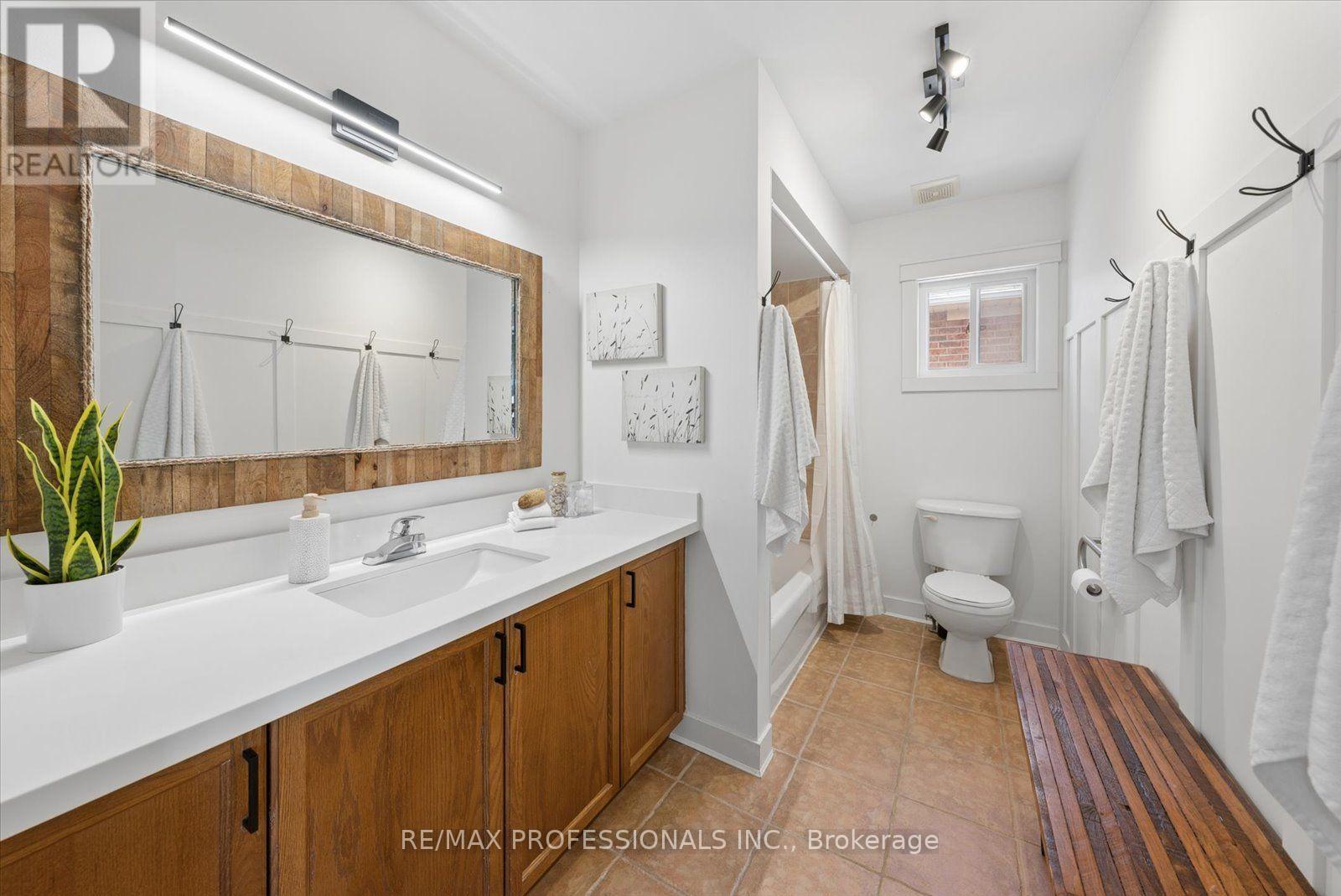 62 Blackfriar Avenue, Whitby, Ontario  L1M 2C1 - Photo 30 - E13647724