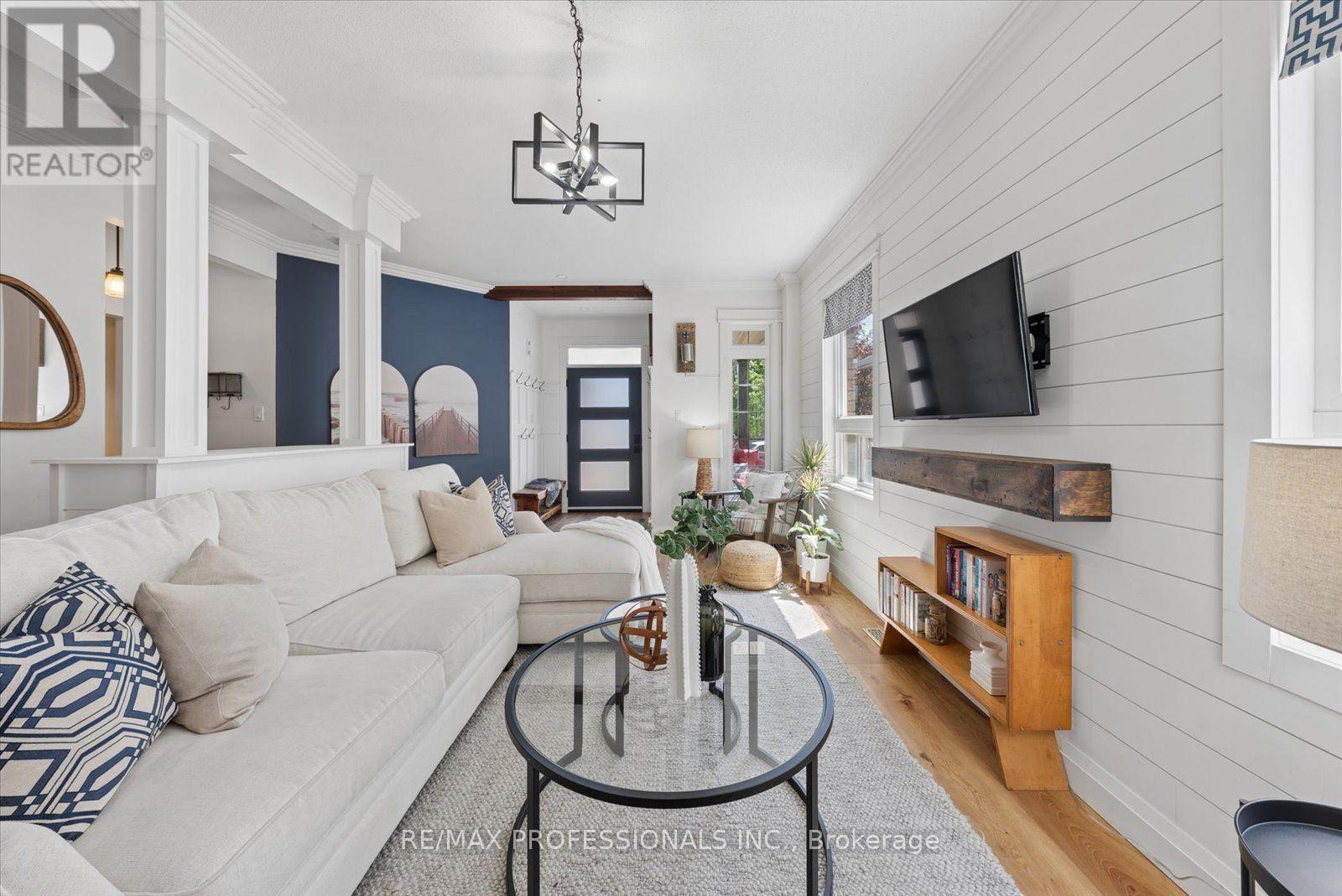 62 Blackfriar Avenue, Whitby, Ontario  L1M 2C1 - Photo 6 - E13647724