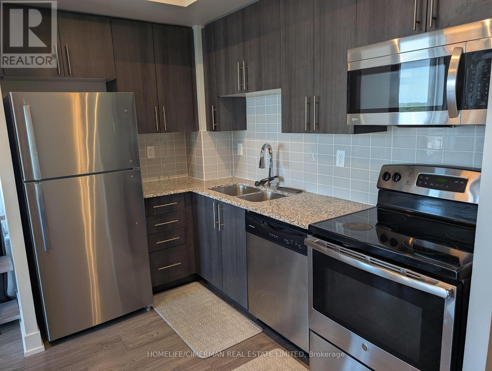 Lph--07 - 1215 Bayly Street, Pickering, Ontario  L1W 1L7 - Photo 3 - E13647778