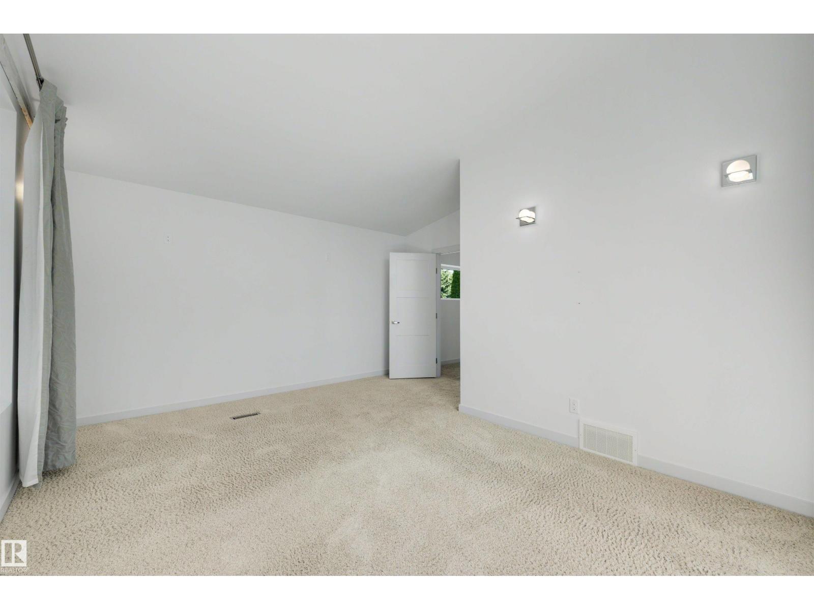 9342 83 Av Nw, Edmonton, Alberta  T6C 1B8 - Photo 24 - E4502501
