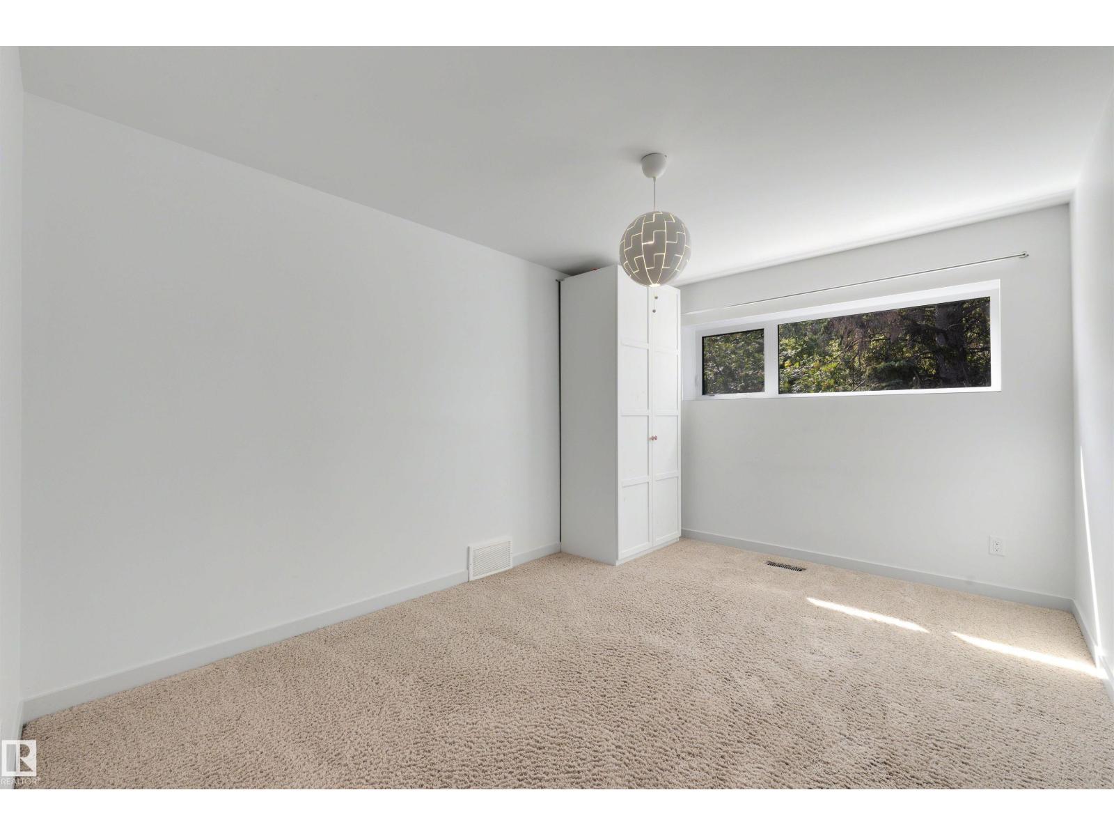 9342 83 Av Nw, Edmonton, Alberta  T6C 1B8 - Photo 28 - E4502501