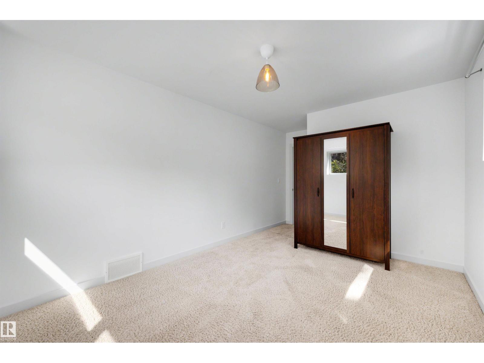 9342 83 Av Nw, Edmonton, Alberta  T6C 1B8 - Photo 33 - E4502501