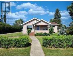 4813 4 Street W, Claresholm, Alberta