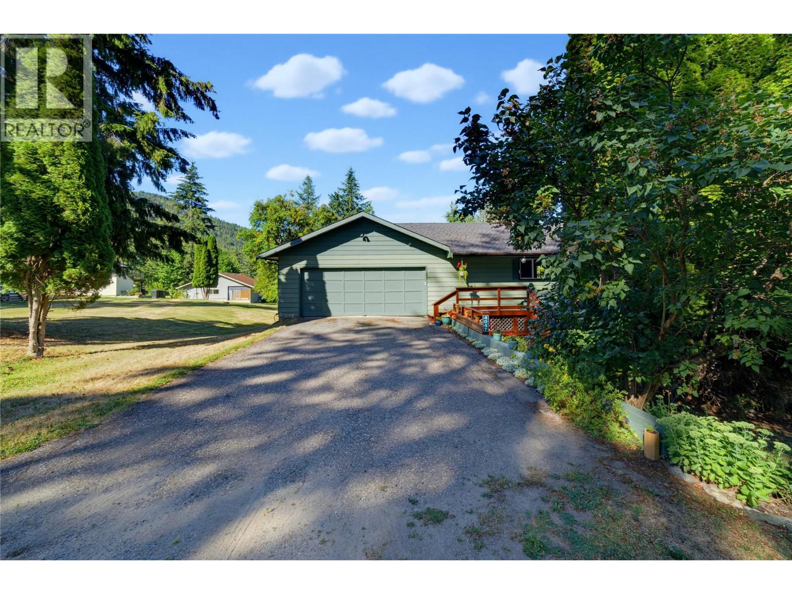 4047 Torry Road, Eagle Bay, British Columbia  V0E 1T0 - Photo 2 - 10396838
