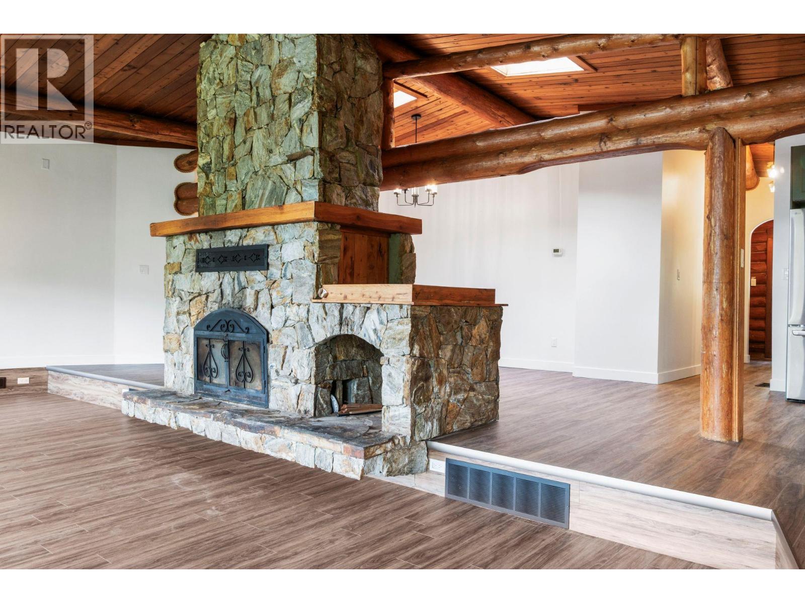 5773 Sunnybrae Canoe Point Road, Tappen, British Columbia  V0E 2X1 - Photo 15 - 10386387