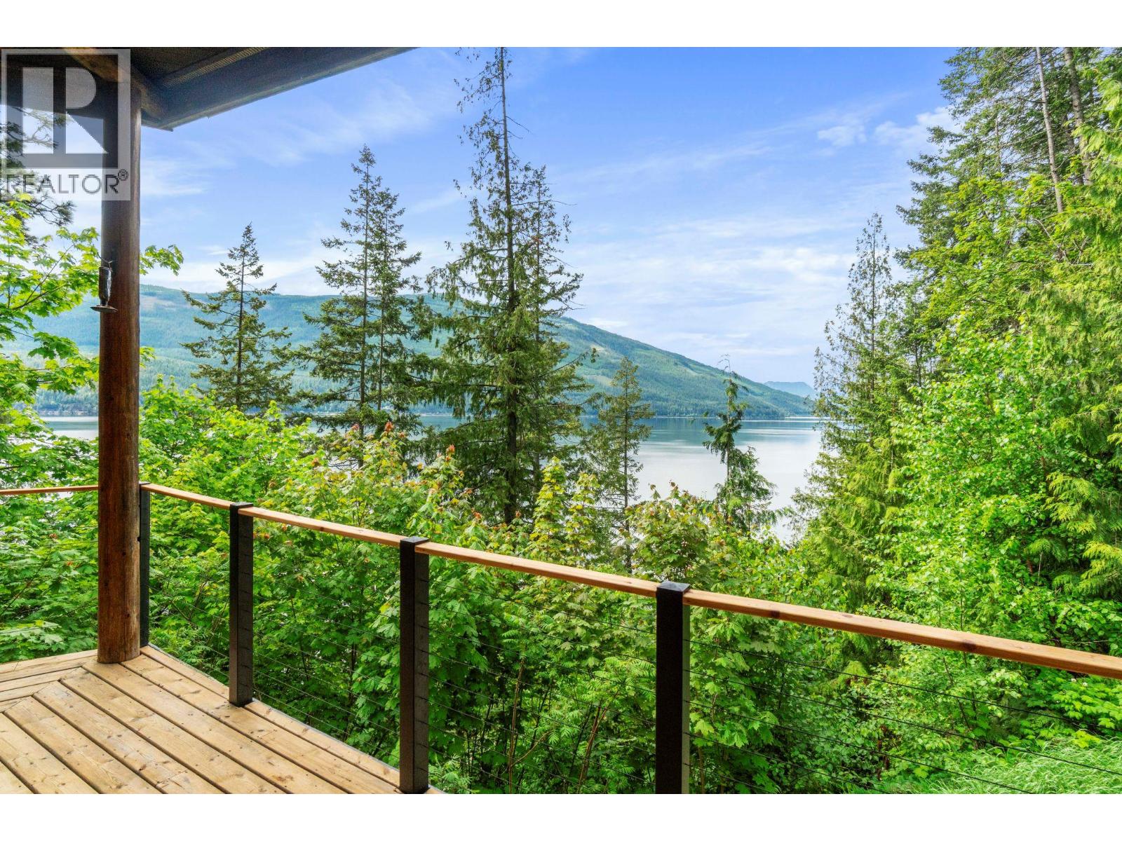 5773 Sunnybrae Canoe Point Road, Tappen, British Columbia  V0E 2X1 - Photo 20 - 10386387