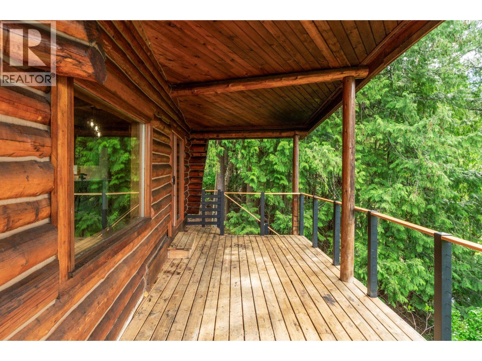5773 Sunnybrae Canoe Point Road, Tappen, British Columbia  V0E 2X1 - Photo 23 - 10386387